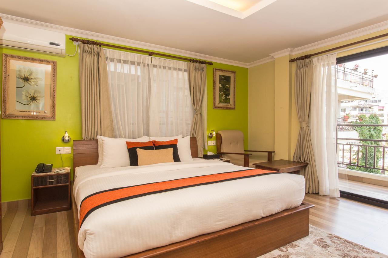 Hotel Raniban Arcade Похара Екстериор снимка