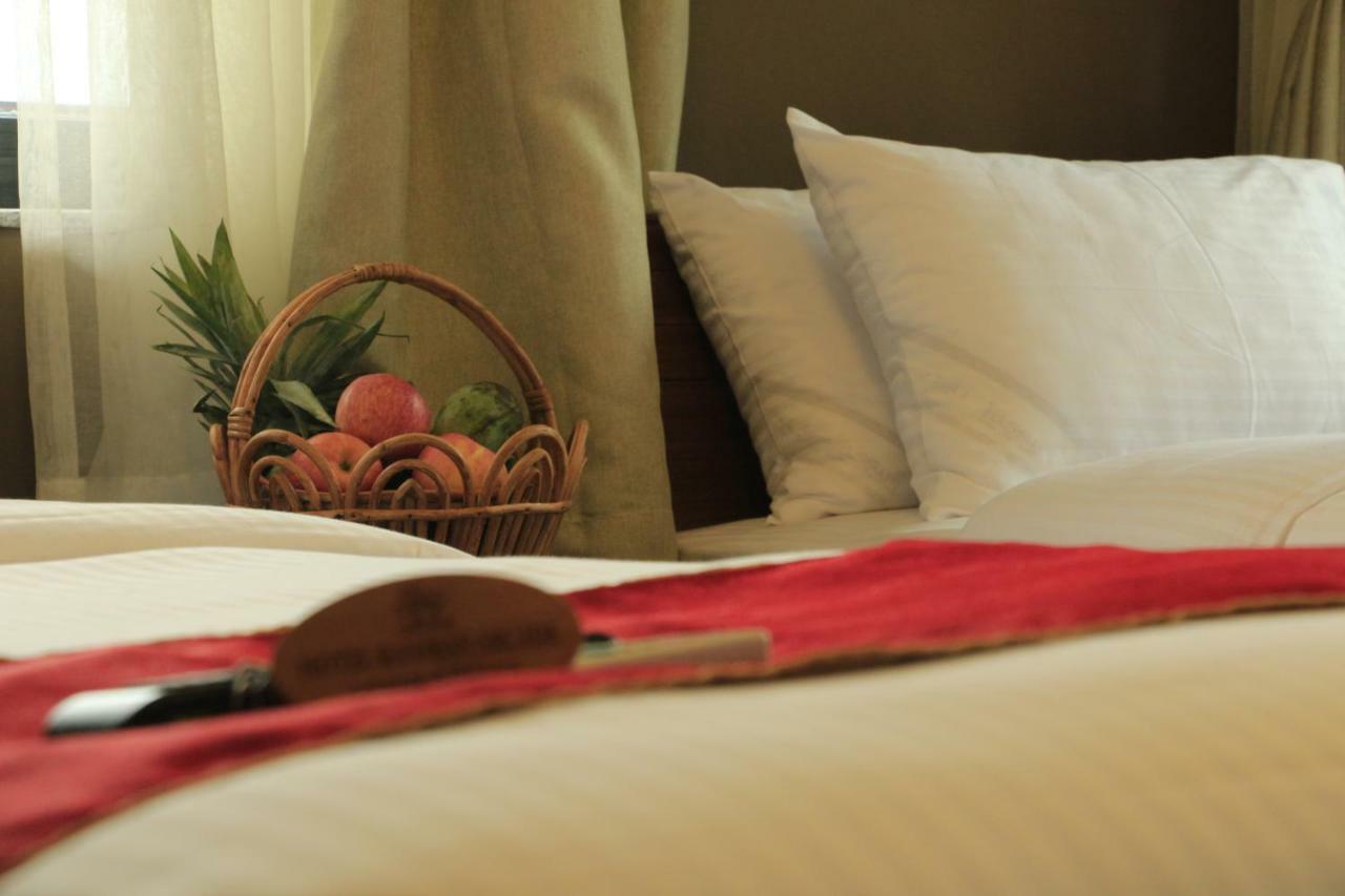 Hotel Raniban Arcade Похара Екстериор снимка