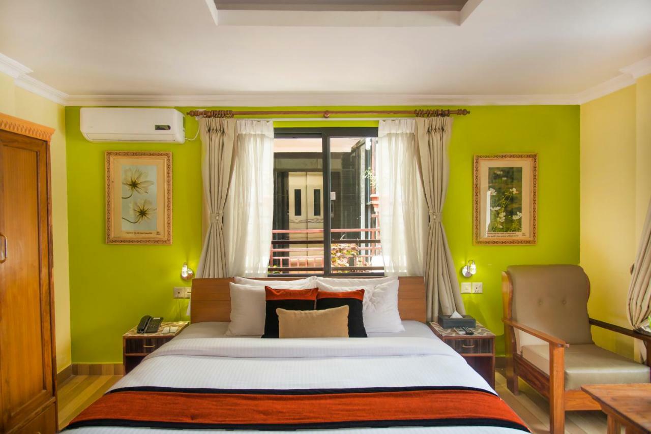 Hotel Raniban Arcade Похара Екстериор снимка